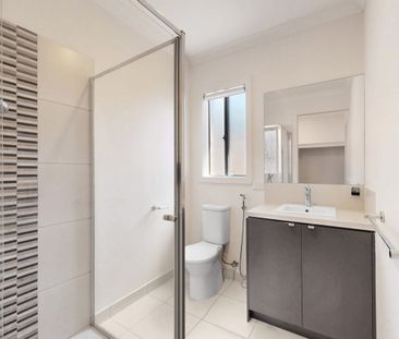 The Ideal Blend of Style, Space and Location - Photo 4