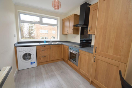 2 bedroom flat to rent - Photo 3