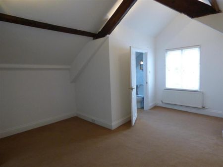 4 bedroom flat to rent - Photo 5