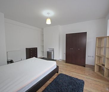 1 bedroom in a house share to rent - Photo 6