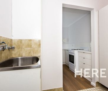 1/194 Railway Parade, WEST LEEDERVILLE WA 6007 - Photo 5