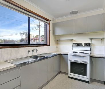 Prime North Essendon Two-Bedroom Unit - Photo 1
