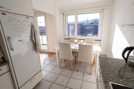 APPARTEMENT 31/2 PIÈCES À DIETIKON (ZH), MEUBLÉ, TEMPORAIRE - Foto 2