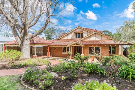 11 Colin Street, Dalkeith WA 6009 - House For Rent | Domain - Photo 5