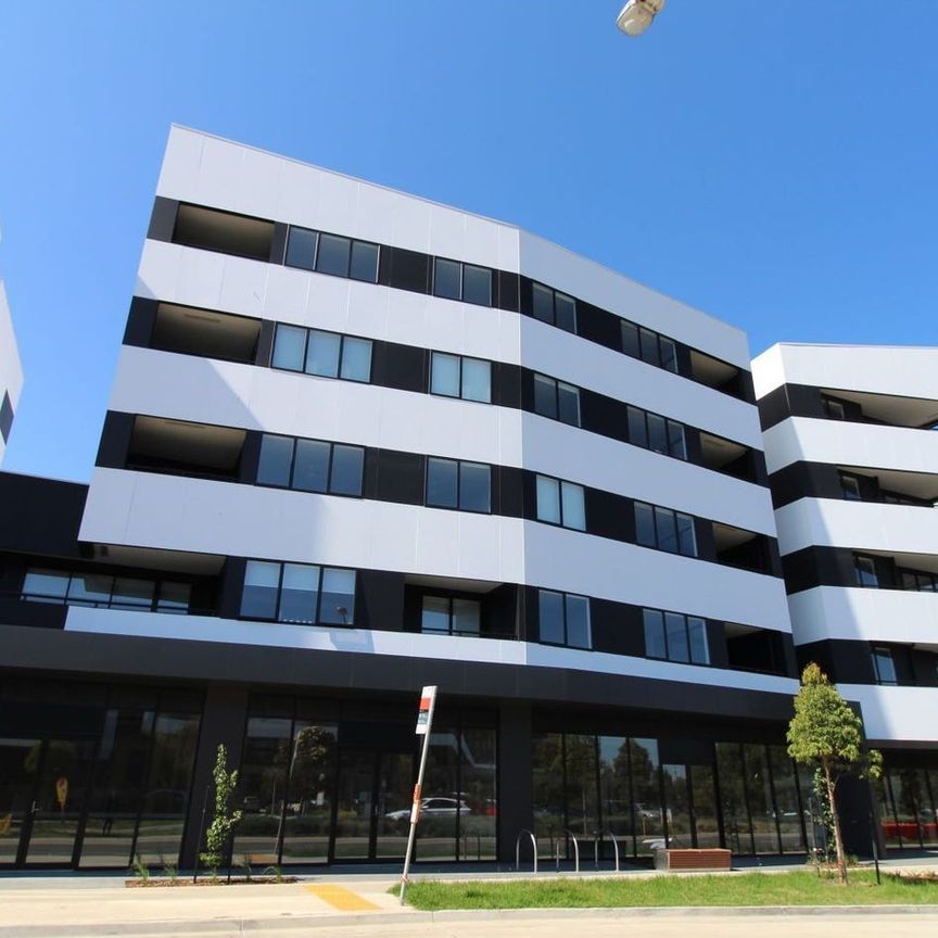 Contemporary Living Close to Shopping Centre! - Photo 1