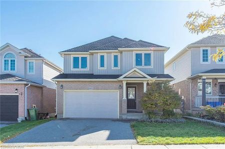 For Lease - 887 Frontenac Crescent, Woodstock, Ontario - Photo 3