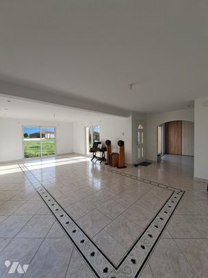 À louer – Maison familiale de plain-pied à Saint-Julien-de-Concelles - Photo 1