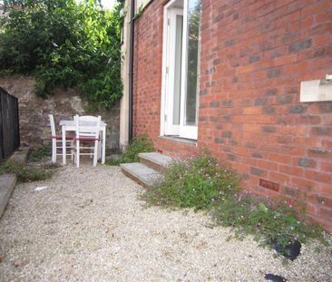 2 bedroom apartment to rent - Photo 6