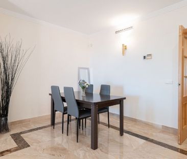 2 Bedroom Apartment For Rent in New Golden Mile, Málaga - Photo 1