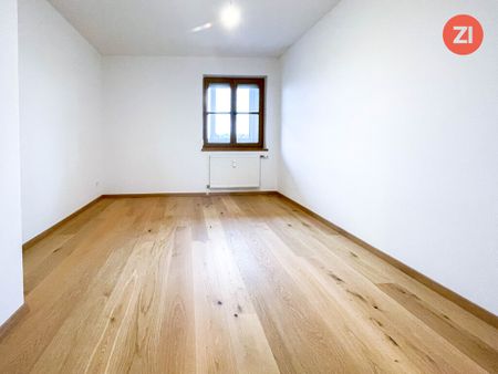 Schöne 3- Zimmer Wohnung mit kleinem Wintergarten im 1. Stock - Foto 4