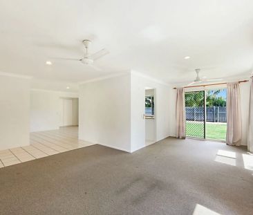 2 Wallace Circuit, Kirwan. - Photo 2