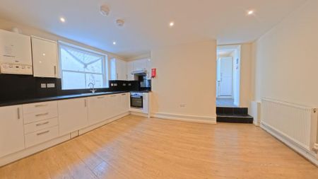 2 bedroom flat to rent - Photo 3