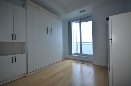 For Lease - 218 Queens Quay Unit# 1707, Toronto, Ontario - Photo 5