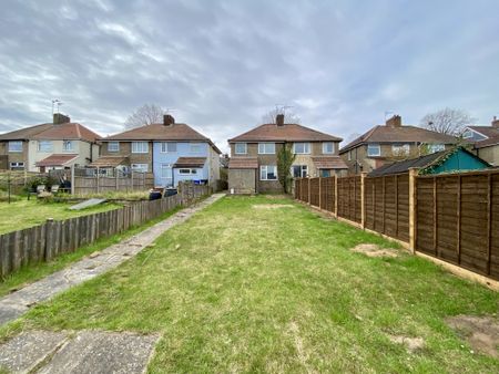 Fully Renovated Three Bedroom Semi Detached House to let in Lowestoft - Photo 5