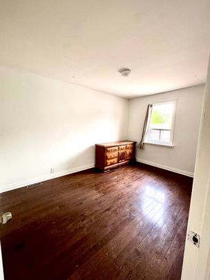For Lease - 32 Belgravia Avenue Unit# Main, Toronto, Ontario - Photo 1