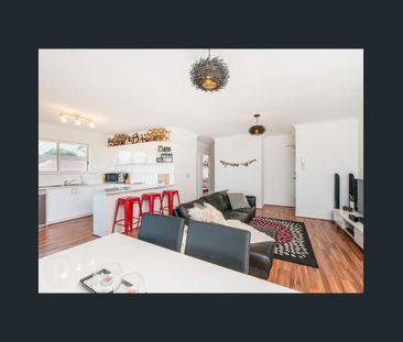 Spacious 2 bedroom unit in Excellent Location - Photo 3