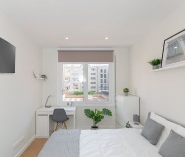 Carrer de Calàbria, Barcelona, Catalonia 08029 - Photo 3