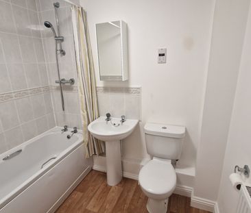 2 bed flat to rent in Northfield Court, Pollards Way - Photo 1