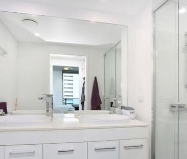 Spacious 2-Bedroom Apartment with Water Views in the Heart of Labrador - Photo 6