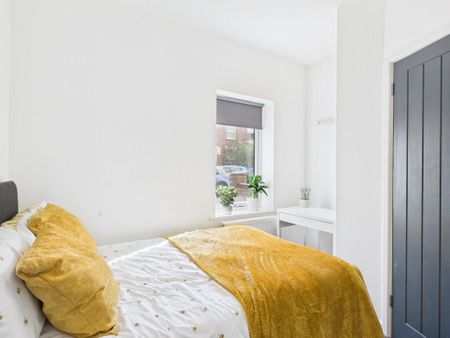 5 bedroom terraced house to rent - Photo 3