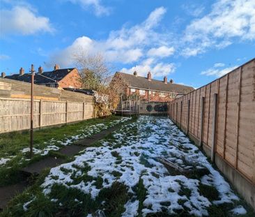 3 Beds - Terraced House - - Photo 5