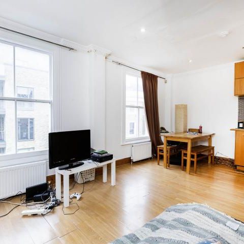 1 Bedroom, 1 bath, 1 reception Flat - Photo 1