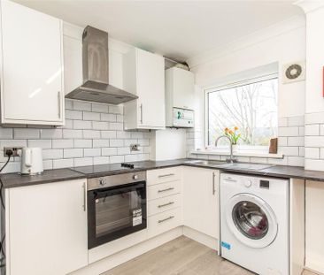 4 bedroom terraced house to rent - Photo 3