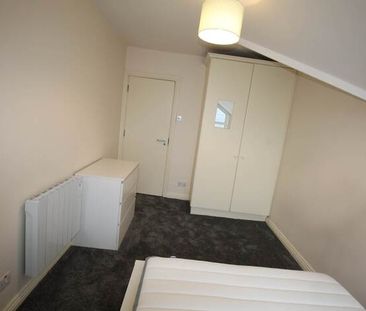 The Moorings, 4/5 Millerd Street - Photo 2
