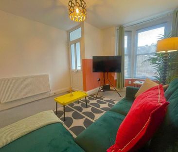 3 bedroom terraced house to rent - Photo 2