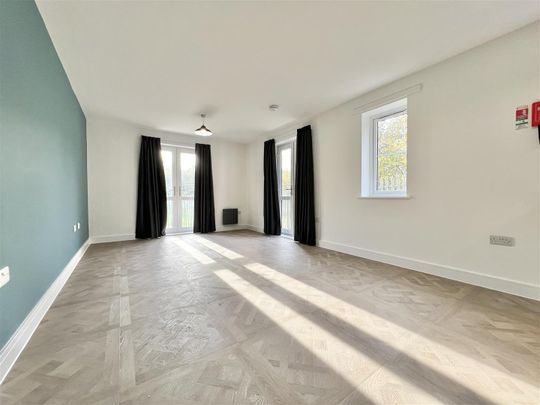 Sienna Villas, Hyde - Photo 1