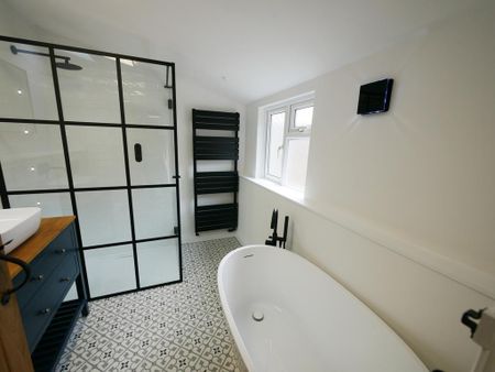 2 bedroom terraced house to rent - Photo 5