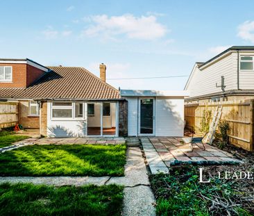 2 bedroom bungalow to rent Greentrees Crescent, Sompting, Lancing, ... - Photo 5