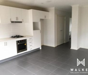 Modern Living Townhouse! - Photo 6