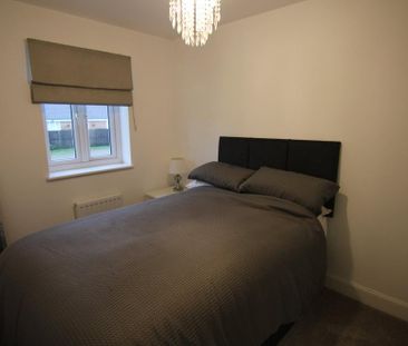 3 bedroom semi-detached house to rent - Photo 3