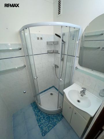 Pronájem bytu 2+1 50 m² - Fotografie 4