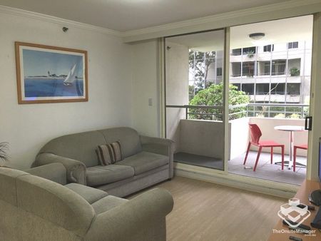 Location! Modern 1 bedroom apartment in Chatswood CBD - Photo 4