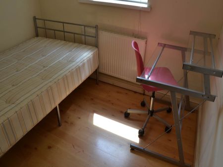 Bedford Street, Roath, Cardiff - Photo 2