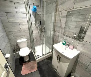 Room in a Shared House, Clifford Place, LS27 - Photo 3