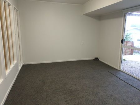 Solid Brick Family Home - Photo 4