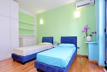 Trilocale in Via Caterina Fieschi, Roma