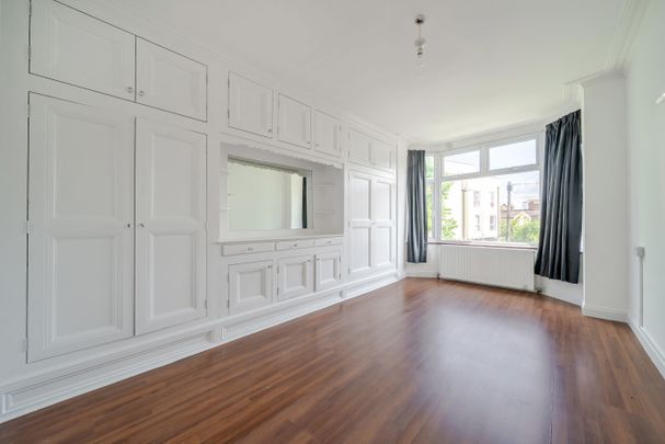 Melrose Avenue, Mitcham, CR4 - Photo 1