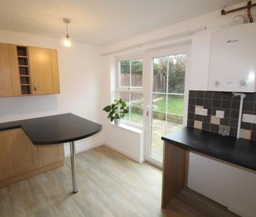 2 bedroom end of terrace house to rent - Photo 1