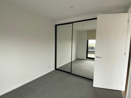 Modern Living in the Heart of Malvern East - Photo 2