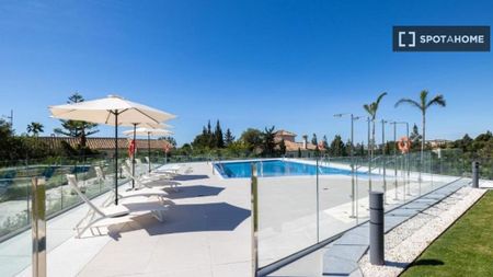 3 room luxury Flat for rent in Mijas, Spain - Photo 2