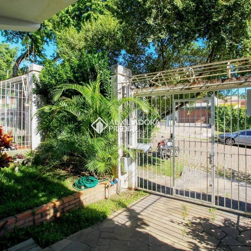 Casa com 3 quartos e 140m² para alugar em Ipanema, Porto Alegre. - Foto 1
