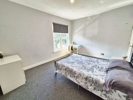 4 bedroom house share to rent - Photo 3