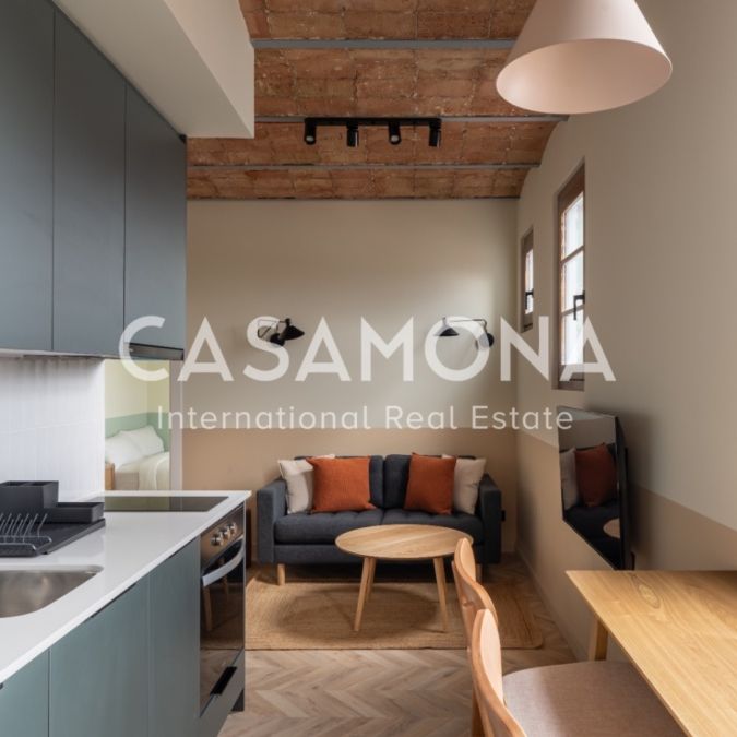 Bright And Fully Renovated 3-Bedroom Apartment In Poble Nou - Photo 1