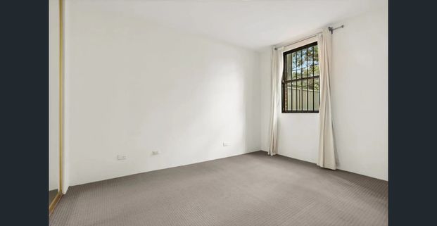 Chippendale Gem with Private Courtyard - Photo 1