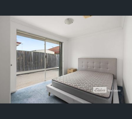 22 Rosbery Lane, Australind, WA 6233 - Photo 1