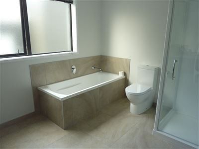 Modern Four Bedroom Home in Hobsonville Point - Photo 3